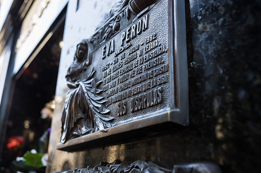 evita's thomb la recoleta